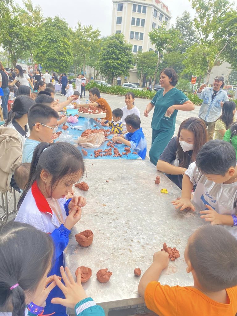 DH Marketing - đơn vị bảo trợ truyền thông cho sự kiện “Tí Toáy Mùa Thu” 3 11 2